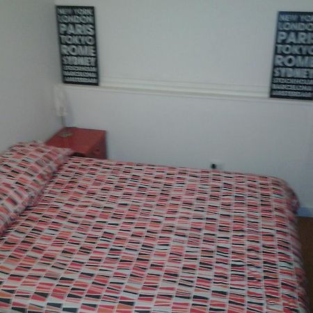 The Melbourne Connection Travellers Hostel Zimmer foto